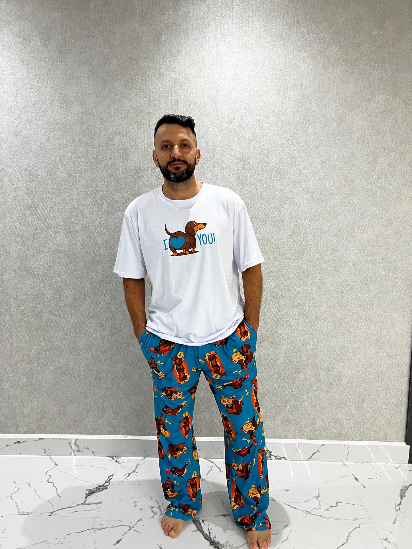 Ariel Perro salchicha Hombre